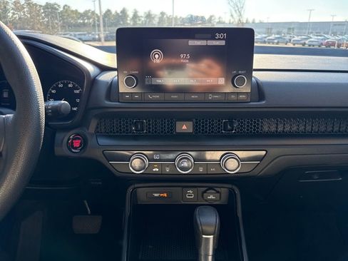 Used 2023 Honda CR-V LX image 17