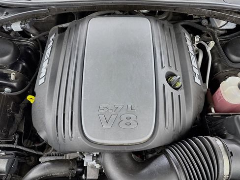 Used 2022 Dodge Challenger R/T w/ Blacktop Package image 34