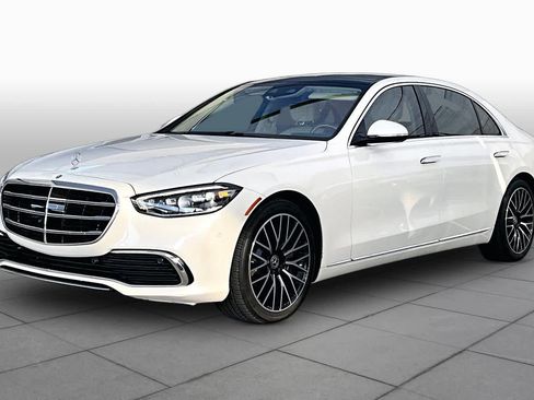 Used 2022 Mercedes-Benz S 500 4MATIC image 2