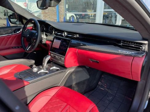 Used 2021 Maserati Quattroporte Trofeo image 38