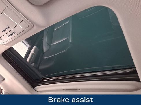 Used 2018 GMC Yukon XL SLT w/ Premium Edition image 19