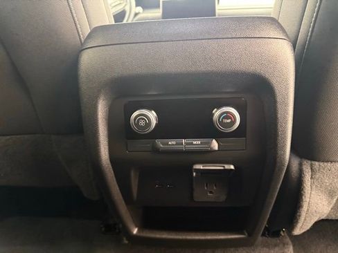 Used 2025 GMC Acadia Elevation image 27