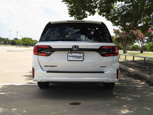Used 2026 Honda Odyssey Sport-L image 8