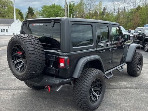 Used 2024 Jeep Wrangler Unlimited Sport AWD/4WD image 11