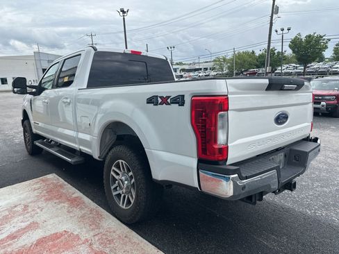 Used 2019 Ford F250 Lariat w/ Lariat Value Package AWD/4WD image 4