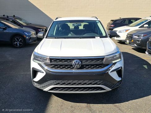 Used 2022 Volkswagen Taos S AWD/4WD image 2