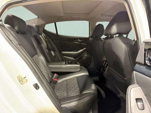 Used 2019 Nissan Maxima Platinum image 27