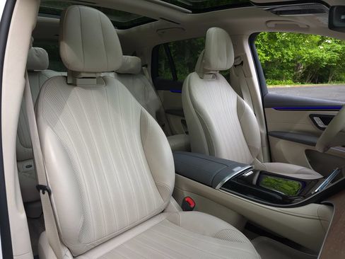 Used 2023 Mercedes-Benz EQS 450+ SUV image 20