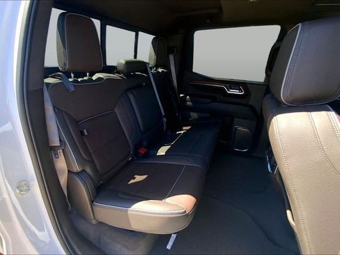 Used 2024 GMC Sierra 1500 Denali w/ Technology Package AWD/4WD image 20