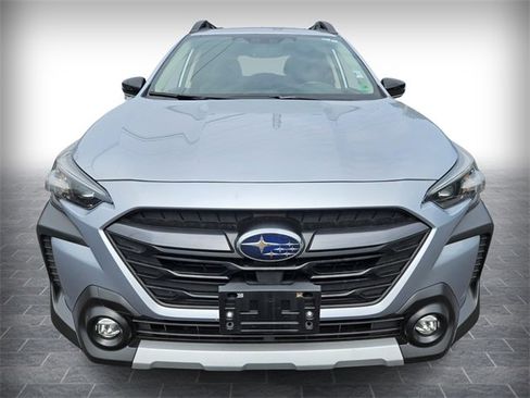 Used 2023 Subaru Outback Limited image 2