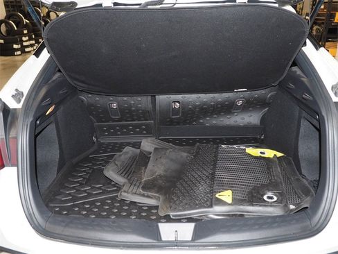 Used 2020 Toyota C-HR LE image 11