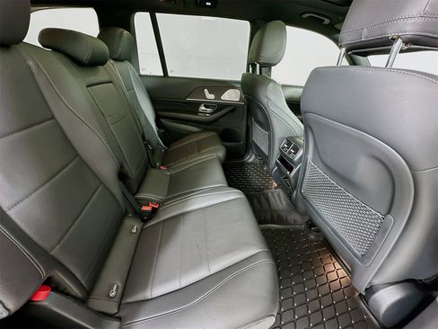Used 2023 Mercedes-Benz GLS 450 4MATIC image 30