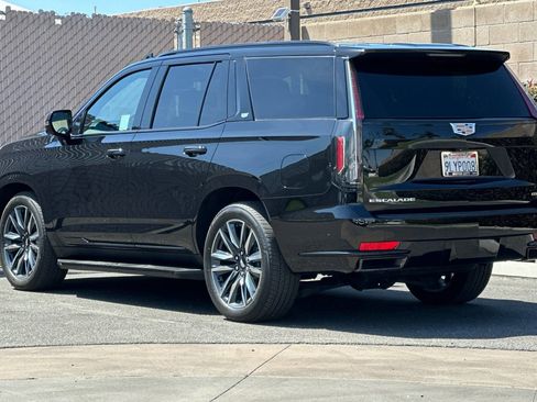 Used 2024 Cadillac Escalade Sport Platinum AWD/4WD image 6