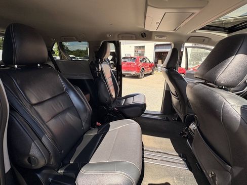 Used 2017 Toyota Sienna SE Premium FWD image 26