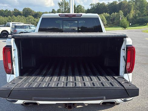 Used 2023 GMC Sierra 1500 AT4 w/ AT4 Premium Package AWD/4WD image 14