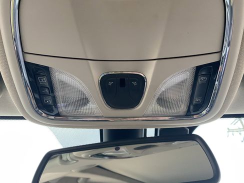 Used 2018 Jeep Cherokee Limited image 12