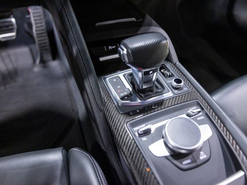 Used 2018 Audi R8 V10 plus image 44