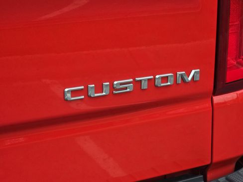 Used 2020 Chevrolet Silverado 1500 Custom w/ Custom Value Package image 20