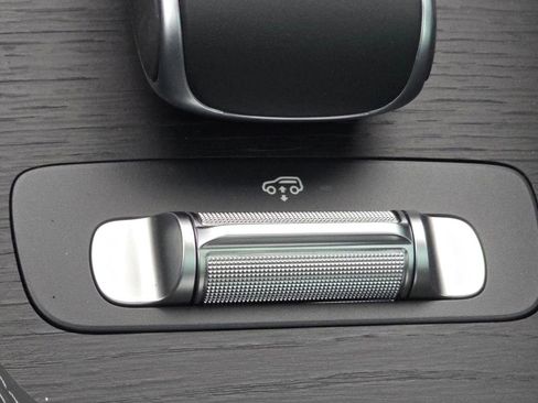 New 2026 Mercedes-Benz GLE 63 AMG S image 36