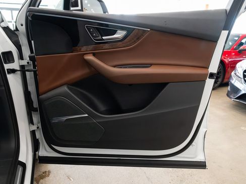 Used 2018 Audi Q7 3.0T Premium Plus w/ Premium Plus Package AWD/4WD image 23