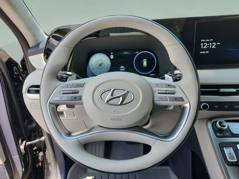 Certified 2023 Hyundai Palisade Calligraphy FWD image 9