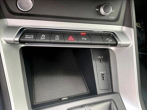 Used 2020 Audi Q3 2.0T Premium w/ Convenience Package image 26