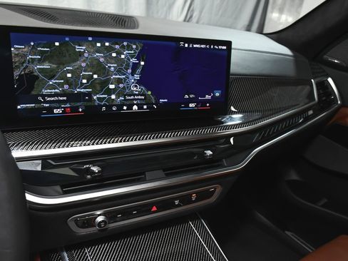 Used 2026 BMW X7 M60i AWD/4WD image 42