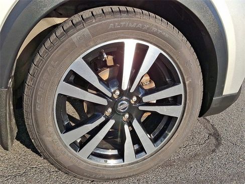 Used 2020 Nissan Kicks SR w/ Interior Electronics Package image 8