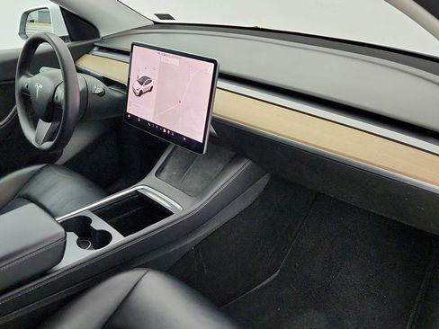 Used 2022 Tesla Model Y Performance image 29