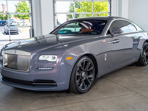 Used 2018 Rolls-Royce Wraith image 12