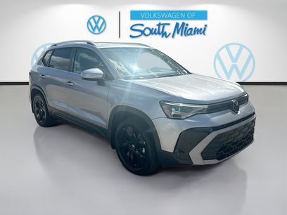 Certified 2025 Volkswagen Taos SE w/ Taos Adventure Package (SXB)