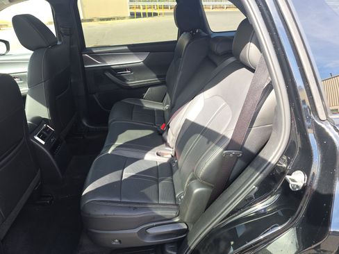 Used 2025 MAZDA CX-90 3.3 Turbo w/ Preferred Package image 2