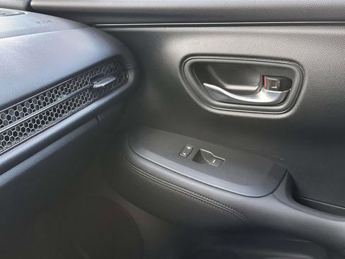 Used 2023 Honda HR-V LX image 24