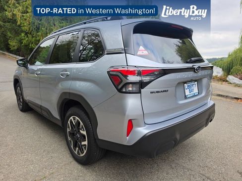 Used 2025 Subaru Forester Premium AWD/4WD image 8