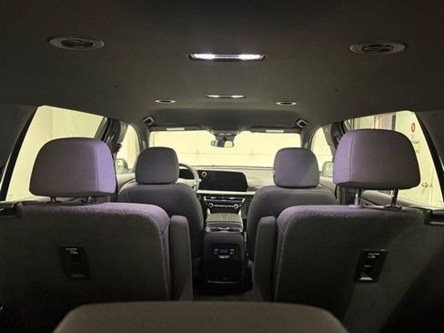 Certified 2025 Chevrolet Traverse LT image 9