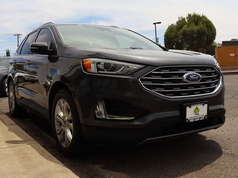 Used 2020 Ford Edge Titanium FWD image 18