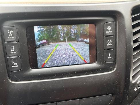 Used 2016 Jeep Cherokee Latitude FWD image 26