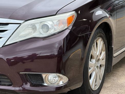 Used 2011 Toyota Avalon image 5