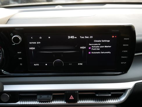 Used 2023 Kia K5 GT-Line image 33