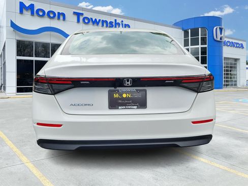 Used 2025 Honda Accord LX image 5