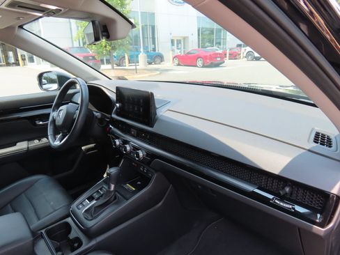 Used 2025 Honda CR-V EX-L image 17