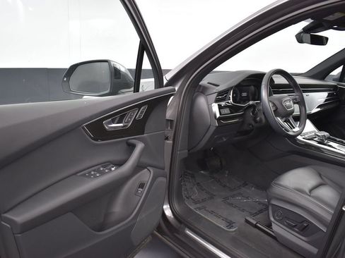Used 2025 Audi Q7 2.0T Premium AWD/4WD image 5