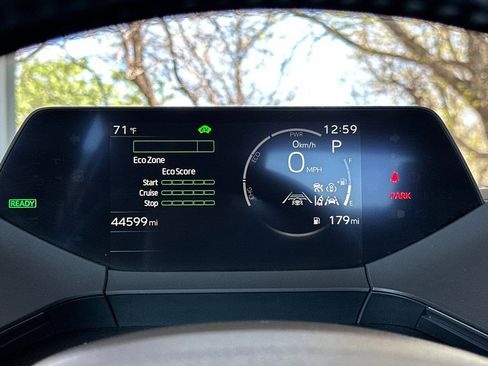 Used 2023 Toyota Prius LE image 29