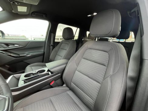 Used 2025 Chevrolet Equinox LT image 36