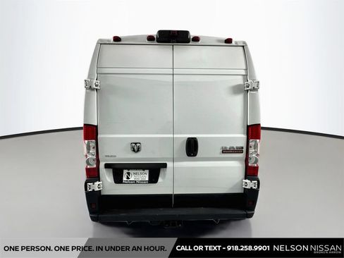 Used 2022 RAM ProMaster 2500 w/ Driver Convenience Group FWD image 6