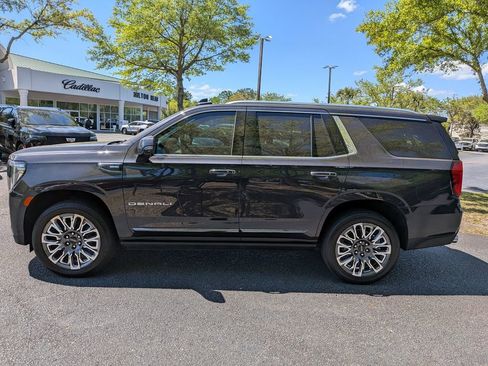 Used 2023 GMC Yukon Denali Ultimate AWD/4WD image 8