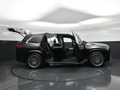 Used 2025 Mercedes-Benz GLS 63 AMG 4MATIC image 3
