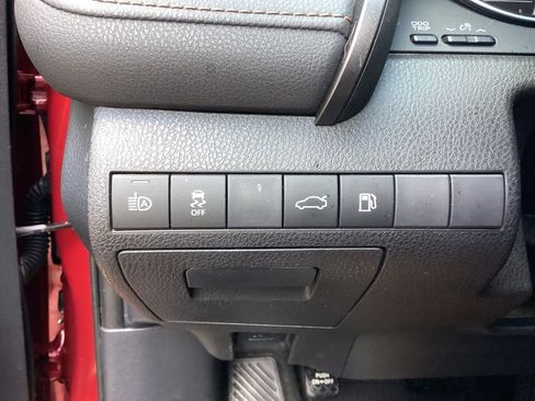 Used 2018 Toyota Camry LE w/ Convenience Package FWD image 54