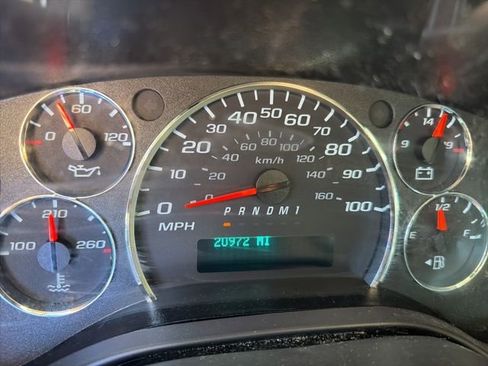 Certified 2024 Chevrolet Express 2500 w/ Driver Convenience Package image 9