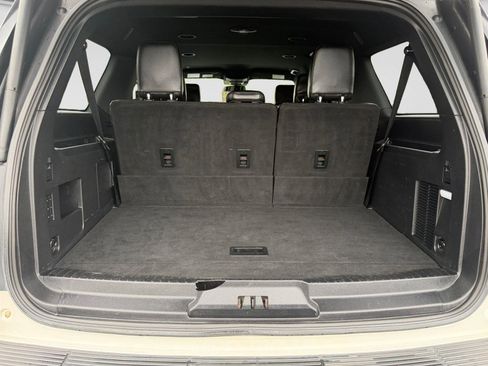 Used 2019 Ford Expedition Max XLT w/ Equipment Group 202A AWD/4WD image 19
